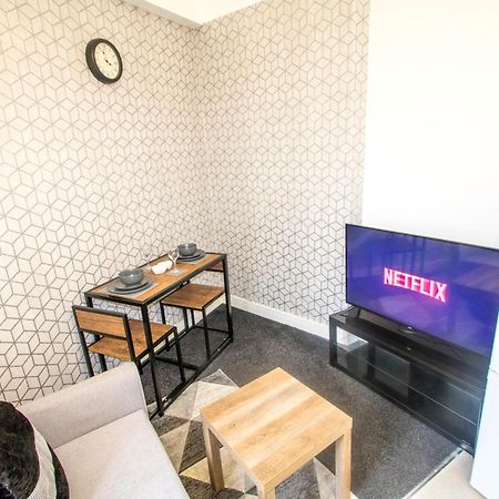 Cozy And Charming - 1 Bedroom Apartment - Free Parking, Transit Links, Close To Stadiums Manchester Ngoại thất bức ảnh